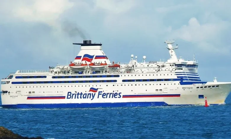 ferry roscoff to plymouth