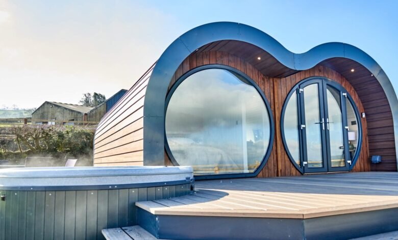 luxury glamping uk with hot tub