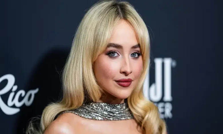 sabrina carpenter height